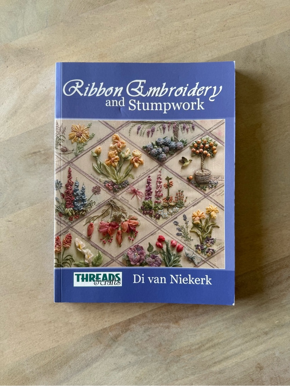 Ribbon Embroidery and Stumpwork by Di van Niekerk - Blue Cover